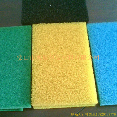 全開(kāi)孔，拉力強(qiáng)，吸音性能高和良好的滲透性能。是生產(chǎn)空氣過(guò)濾器、油過(guò)濾器、水族過(guò)濾器等行業(yè)的理想產(chǎn)品，并且是生產(chǎn)泡沫陶瓷過(guò)濾器、過(guò)濾板、過(guò)濾片、過(guò)濾網(wǎng)的必需品，可根據(jù)要求加工成圓柱、空心、方形等其它的特殊形狀加工成型及來(lái)樣定做。